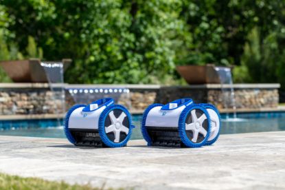 AquaNaut 400 - 4 - Wheel Drive, Pools up to 20' x 40'