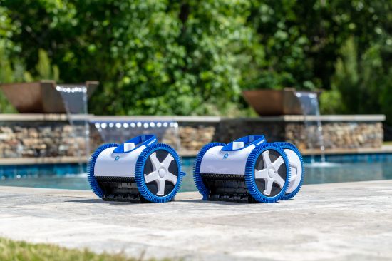 AquaNaut 400 - 4 - Wheel Drive, Pools up to 20' x 40'